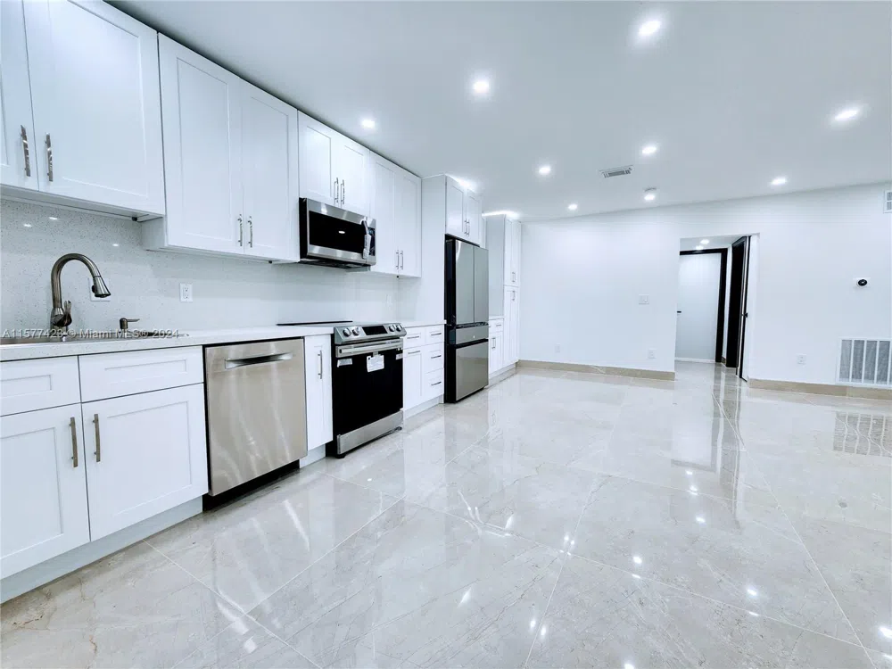 11930 NE 19th Dr #3 North Miami, FL 33181