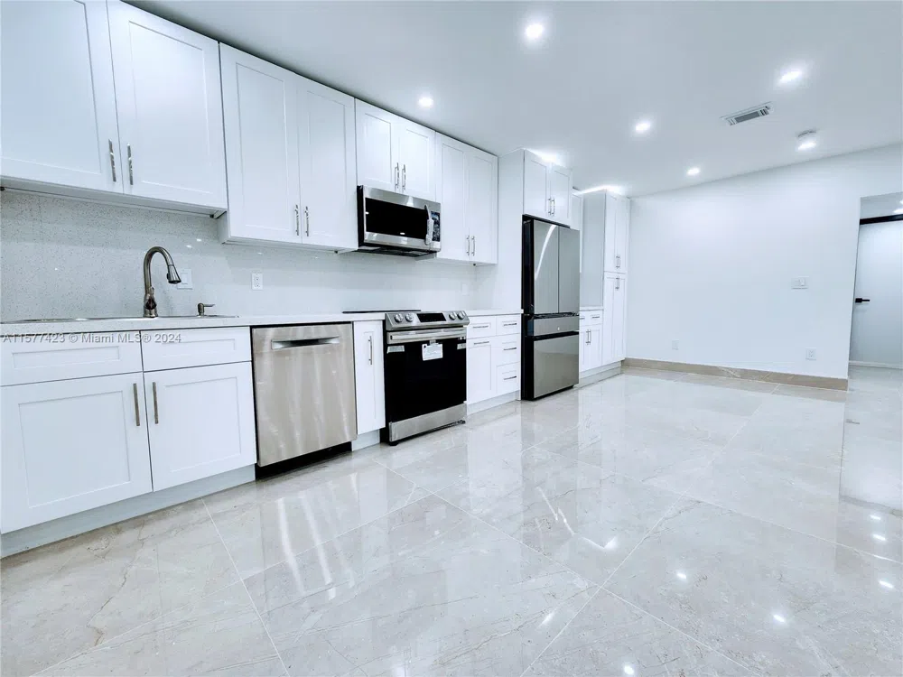 11930 NE 19th Dr #3 North Miami, FL 33181