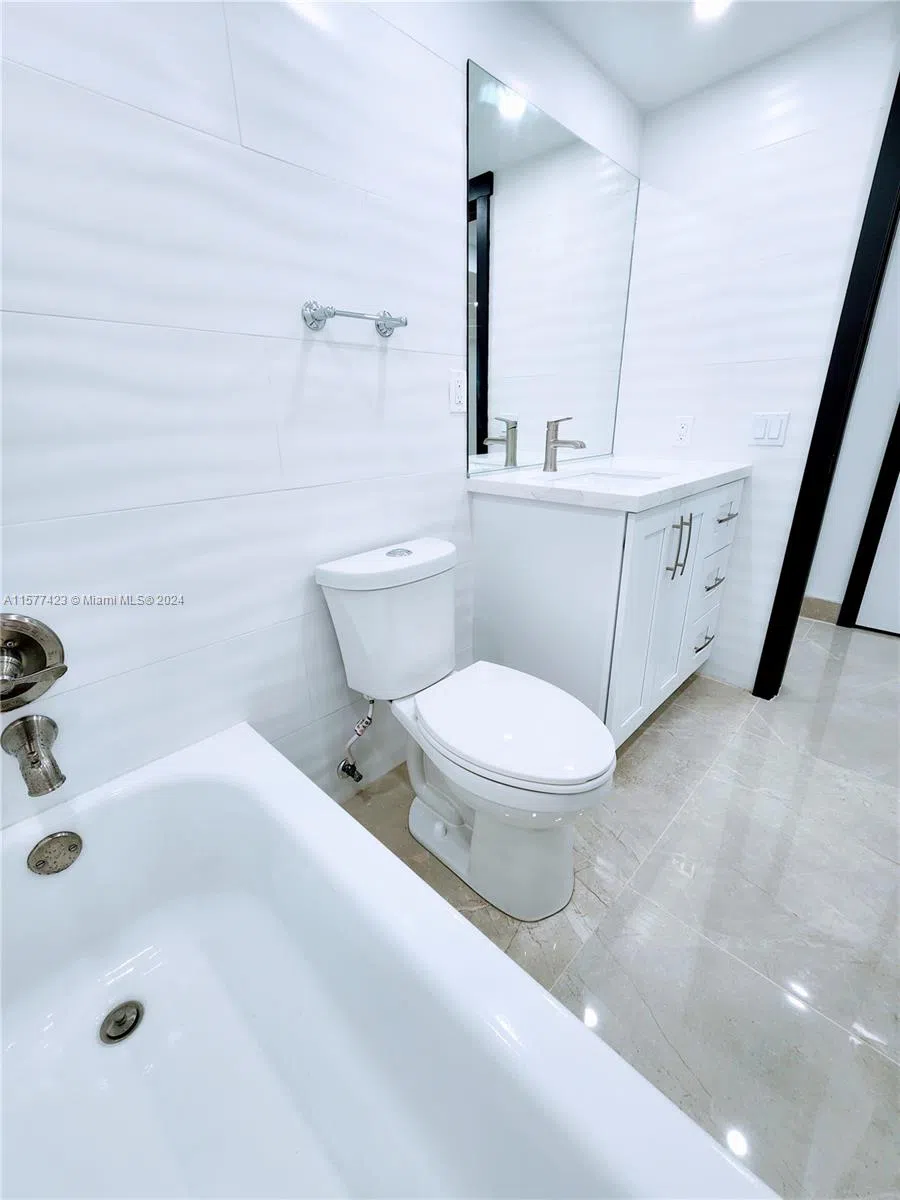 11930 NE 19th Dr #3 North Miami, FL 33181