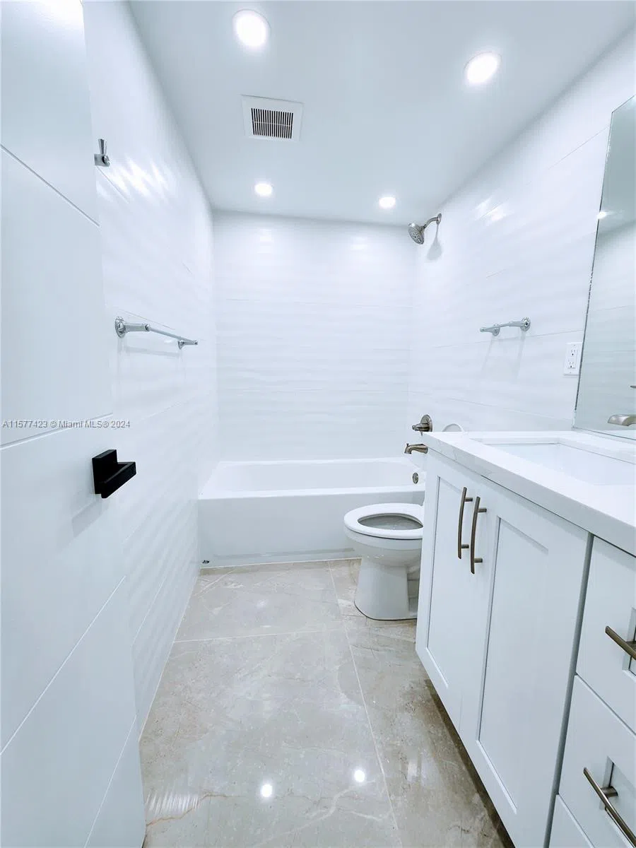 11930 NE 19th Dr #3 North Miami, FL 33181
