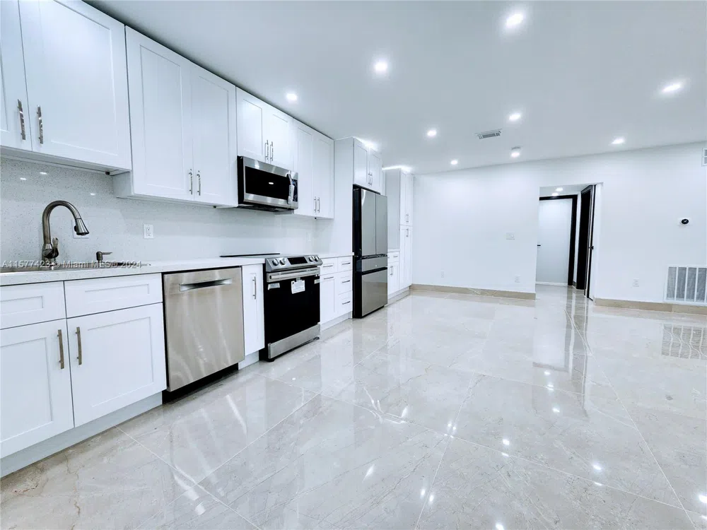 11930 NE 19th Dr #3 North Miami, FL 33181