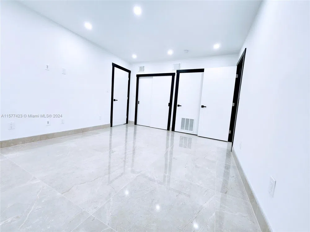 11930 NE 19th Dr #3 North Miami, FL 33181