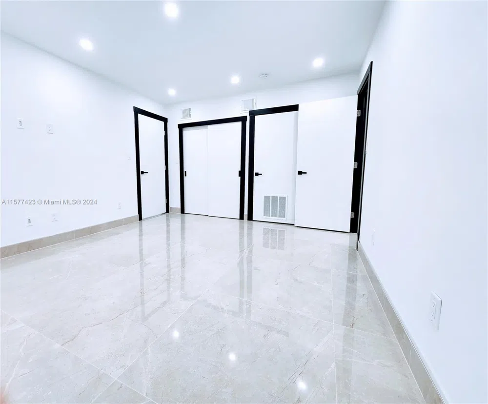 11930 NE 19th Dr #3 North Miami, FL 33181