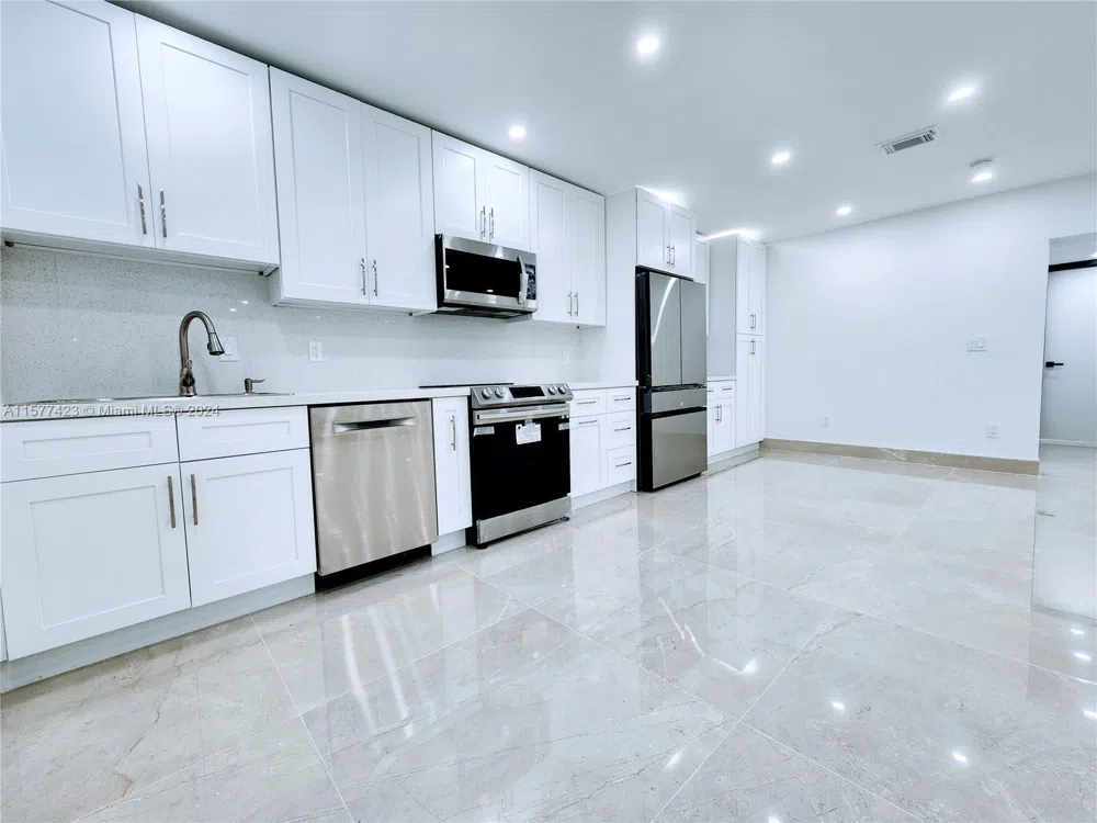 11930 NE 19th Dr #3 North Miami, FL 33181