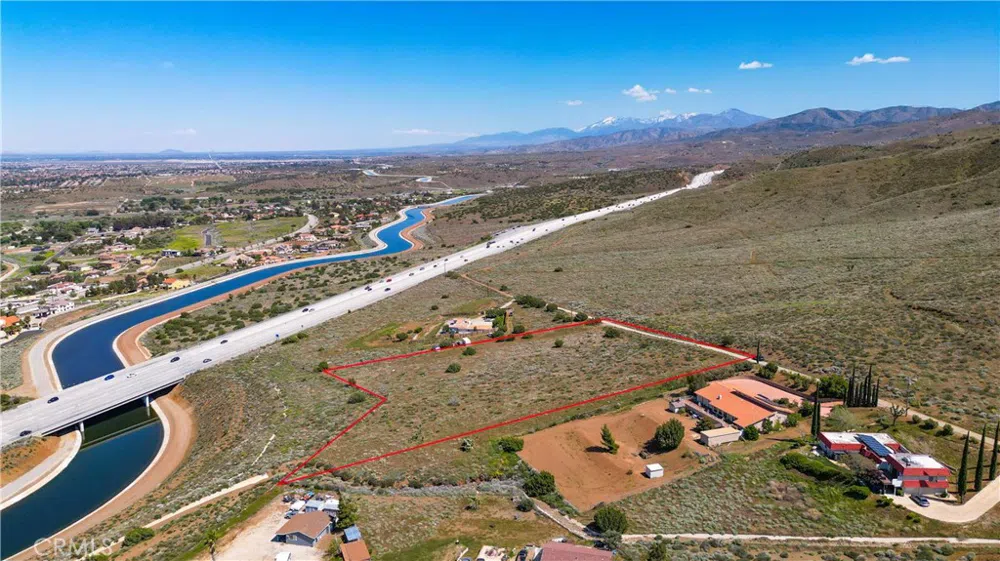 Lakeview Drive Palmdale, CA 93551