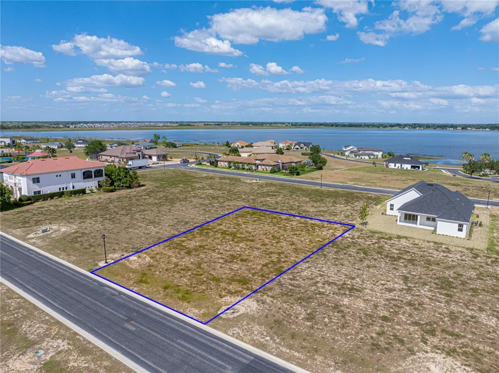 158 BLAZING STAR AVENUE Lake Alfred, FL 33850