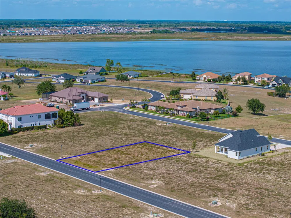 158 BLAZING STAR AVENUE Lake Alfred, FL 33850