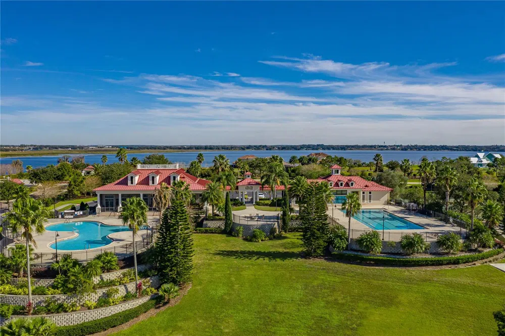 158 BLAZING STAR AVENUE Lake Alfred, FL 33850