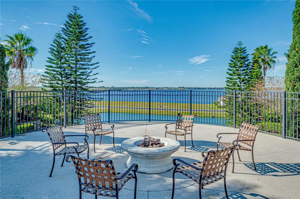 158 BLAZING STAR AVENUE Lake Alfred, FL 33850