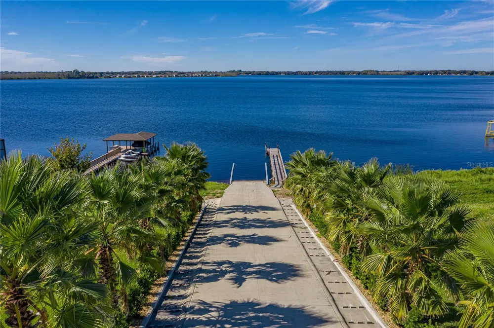 158 BLAZING STAR AVENUE Lake Alfred, FL 33850