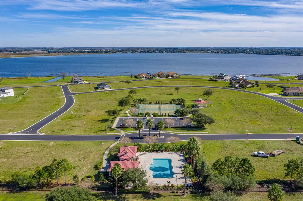 158 BLAZING STAR AVENUE Lake Alfred, FL 33850
