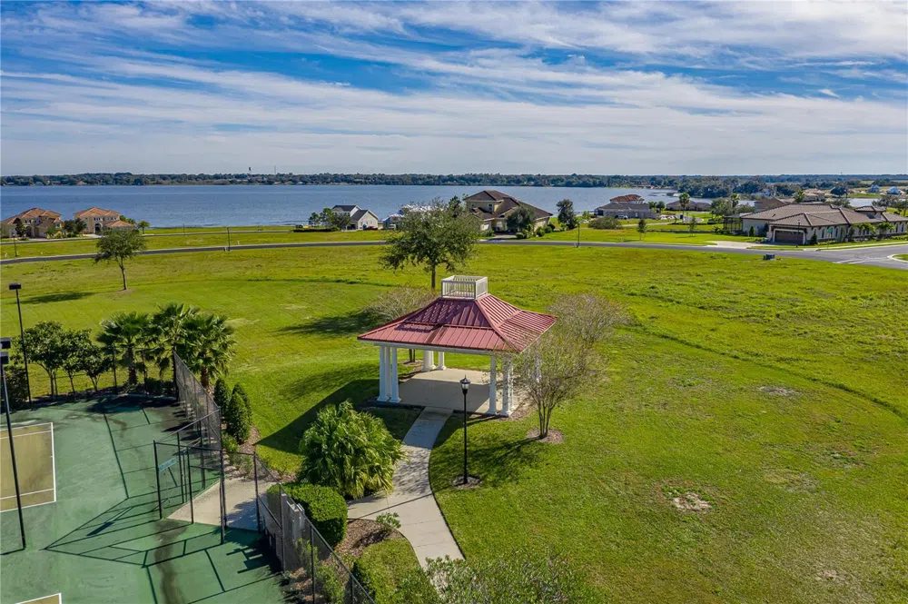 158 BLAZING STAR AVENUE Lake Alfred, FL 33850