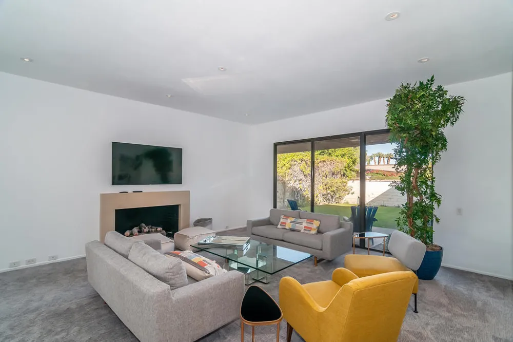 17 Dartmouth Drive Rancho Mirage, CA 92270