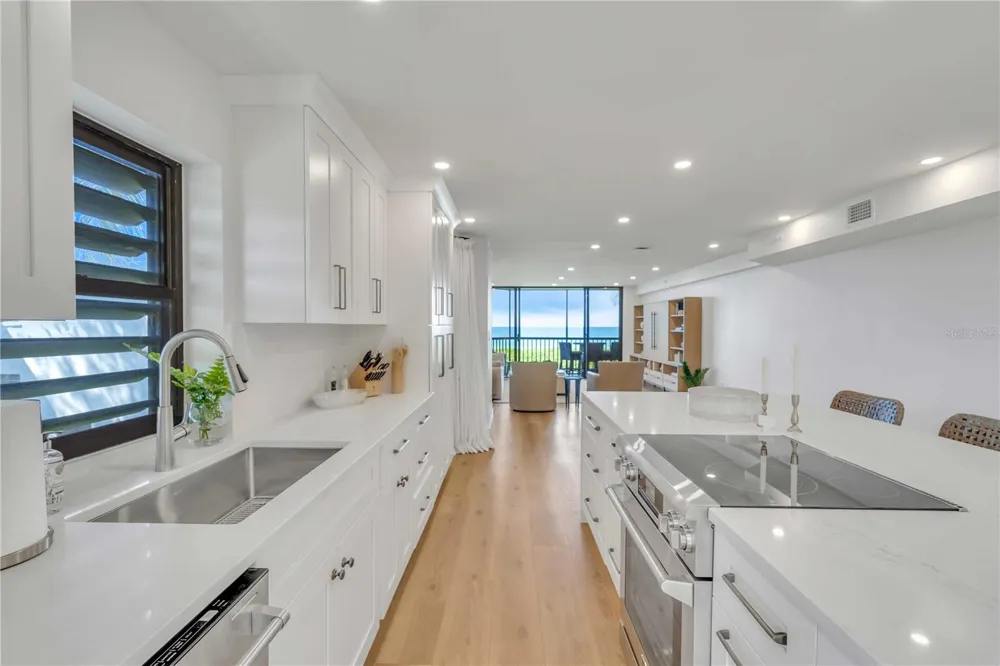 5611 GULF OF MEXICO DRIVE #1 Longboat Key, FL 34228