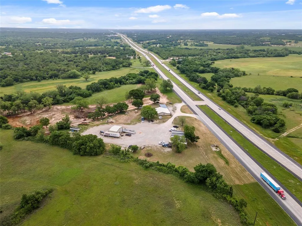 5716 287 Alvord, TX 76225