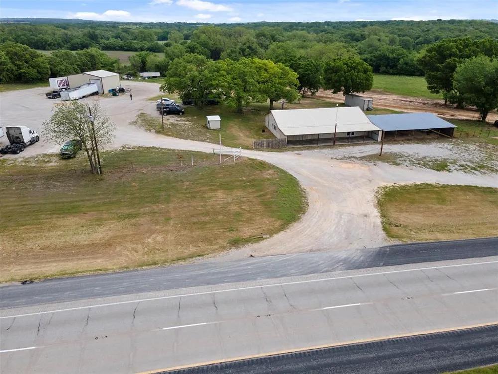 5716 287 Alvord, TX 76225