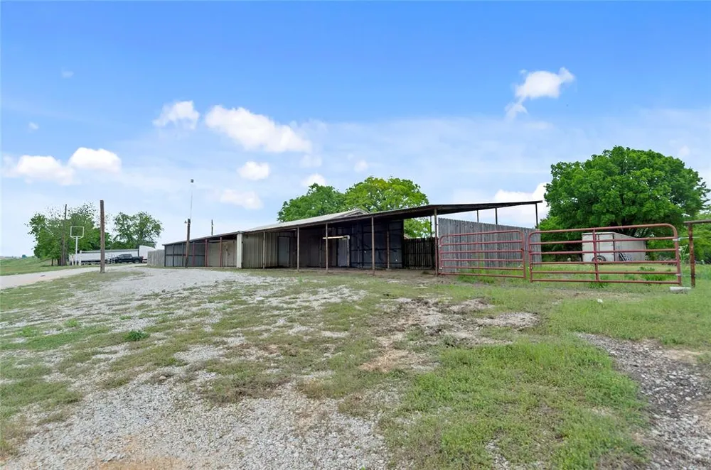 5716 287 Alvord, TX 76225