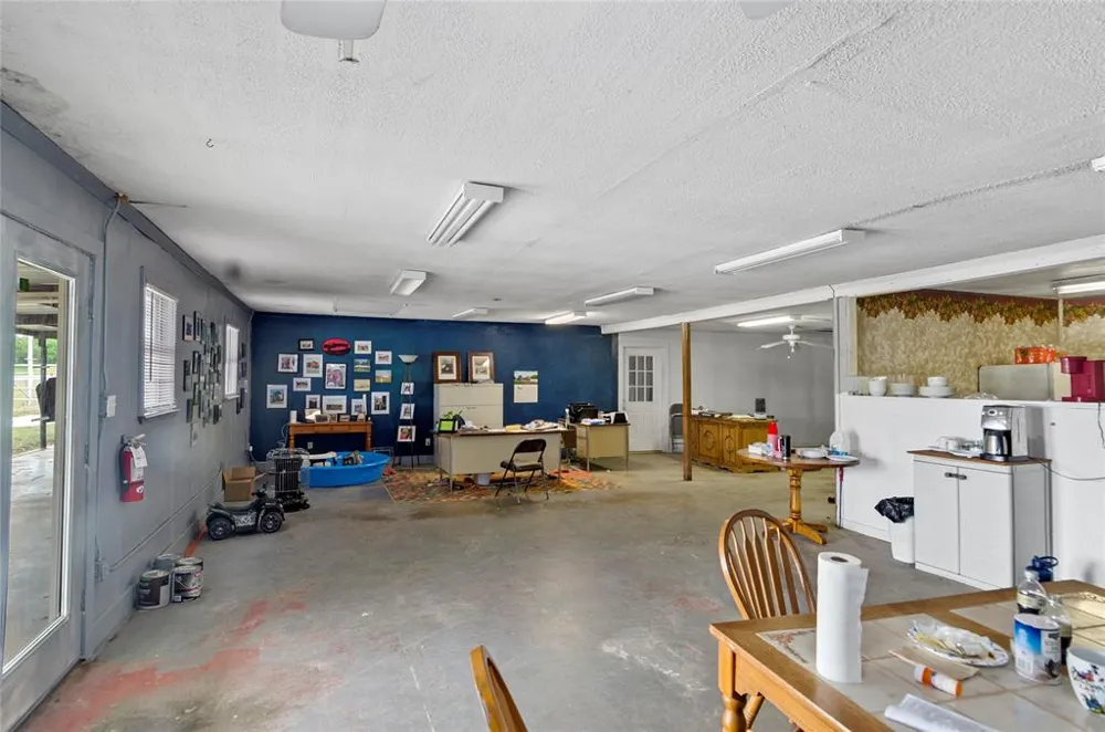 5716 287 Alvord, TX 76225