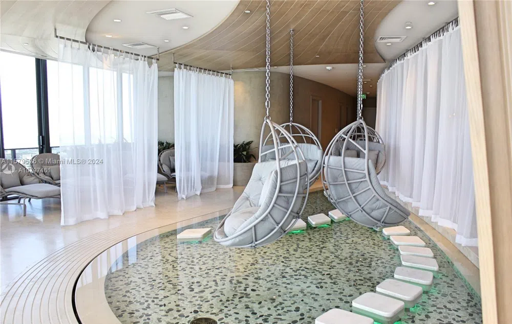 1000 Brickell Plz #1811 Miami, FL 33131