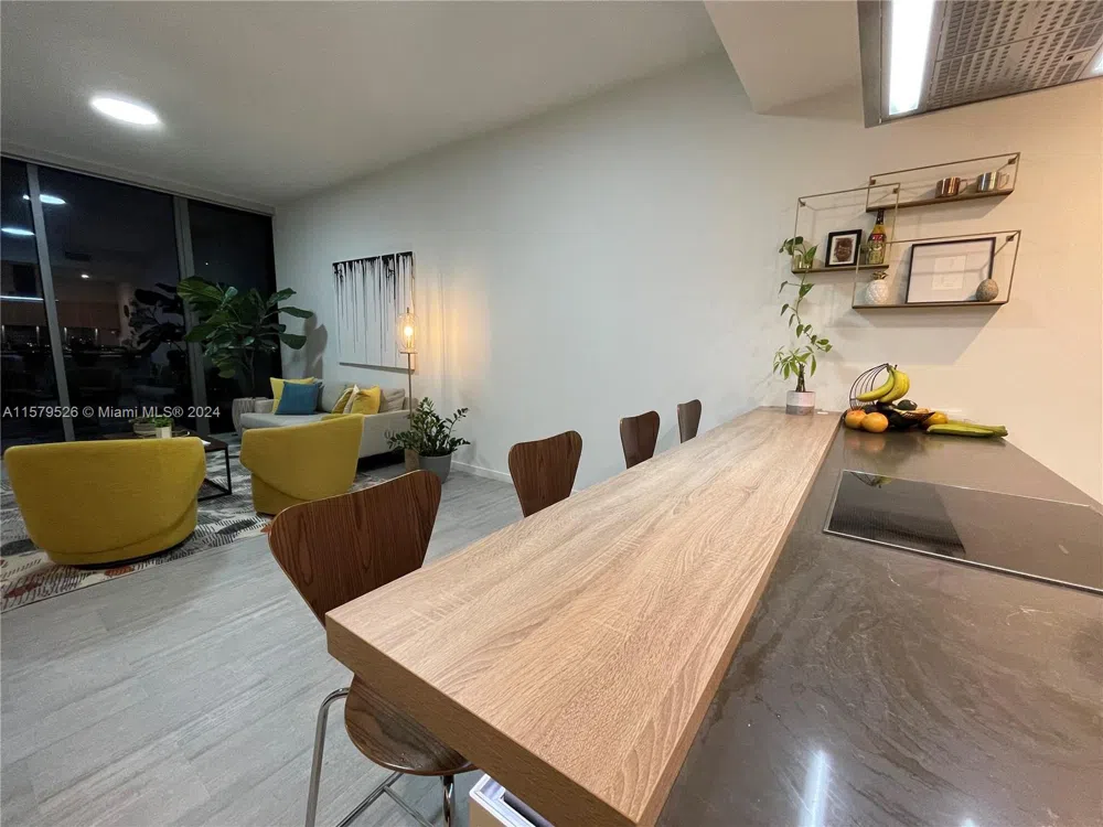 1000 Brickell Plz #1811 Miami, FL 33131