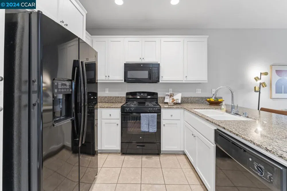 1252 Detroit Ave #2 Concord, CA 94520
