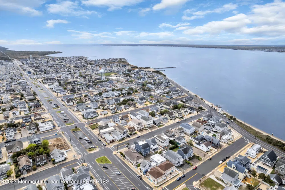 106 8th Avenue Seaside Park, NJ 08752