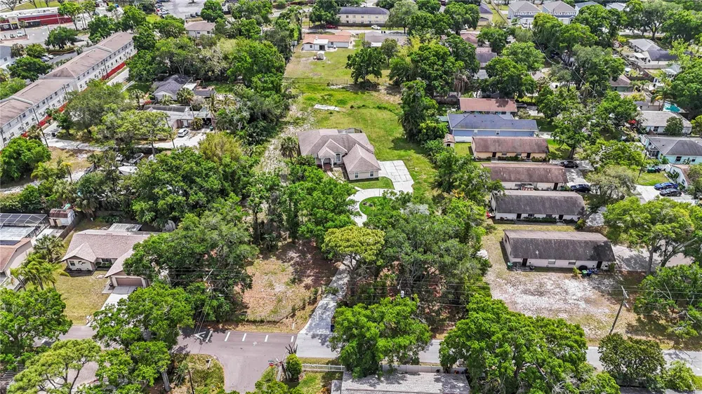3902 W ELROD AVENUE Tampa, FL 33616