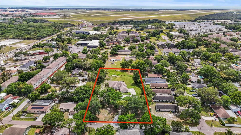 3902 W ELROD AVENUE Tampa, FL 33616
