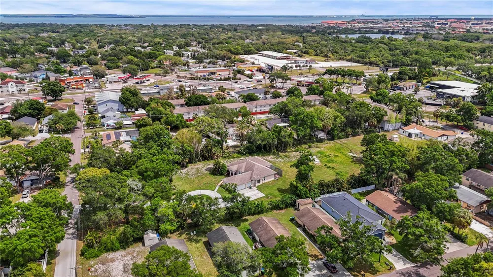 3902 W ELROD AVENUE Tampa, FL 33616