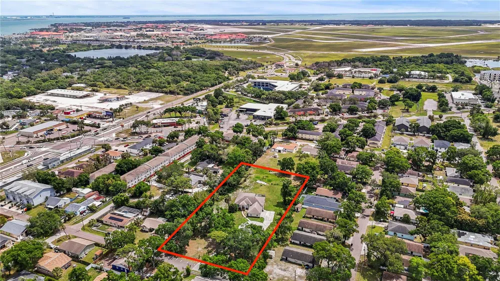 3902 W ELROD AVENUE Tampa, FL 33616