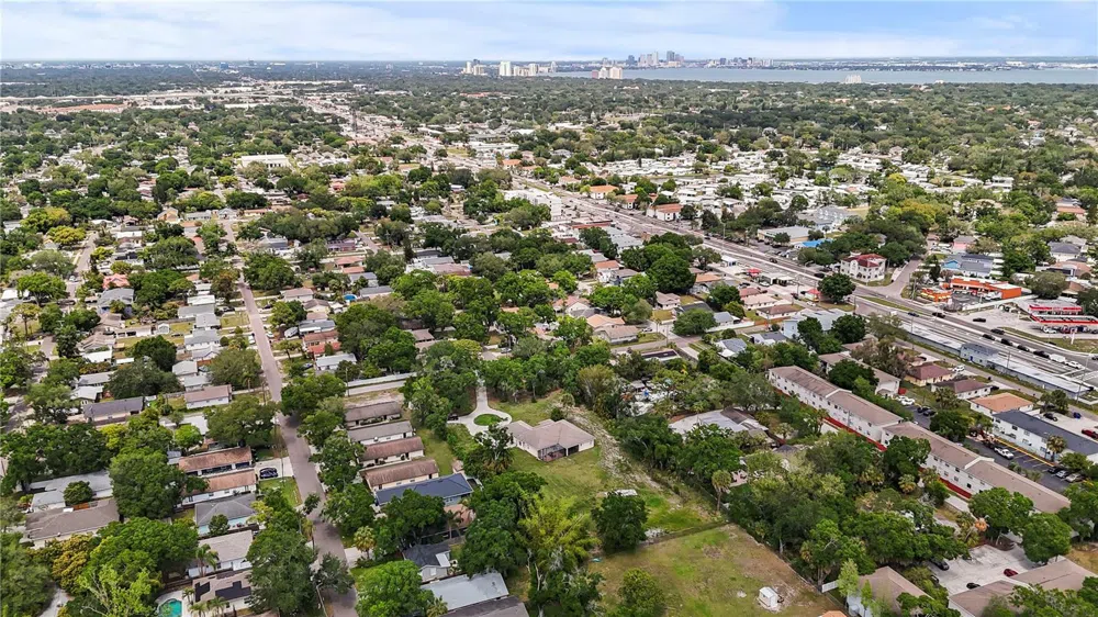 3902 W ELROD AVENUE Tampa, FL 33616