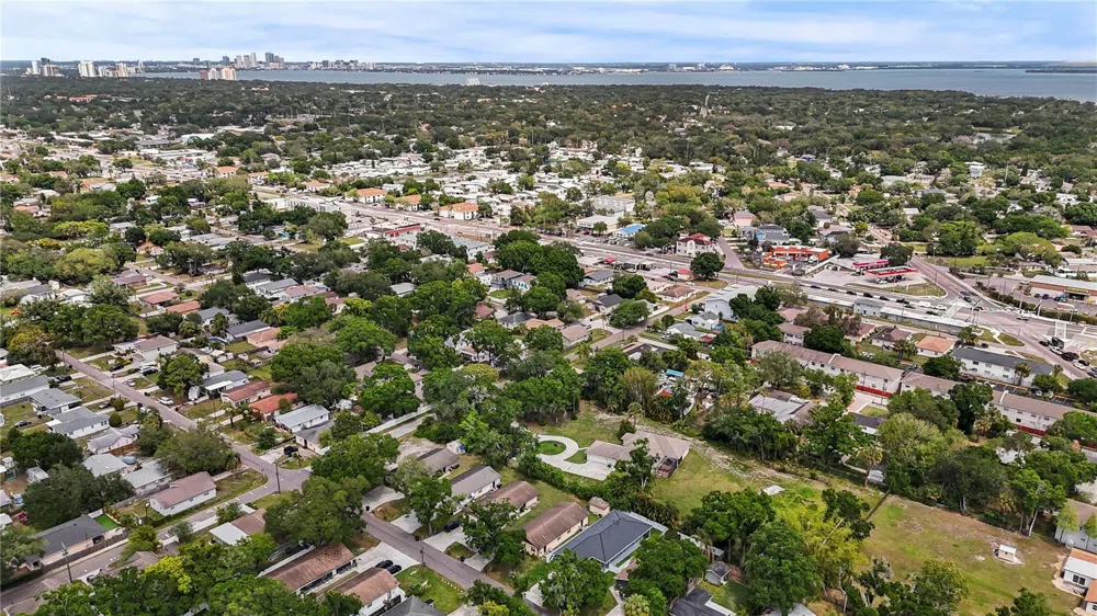 3902 W ELROD AVENUE Tampa, FL 33616