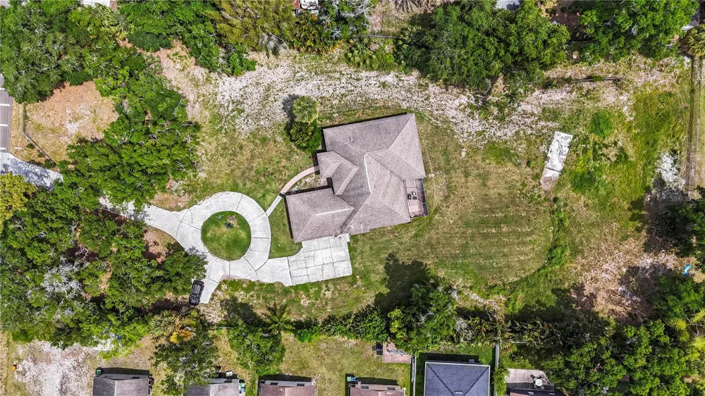 3902 W ELROD AVENUE Tampa, FL 33616