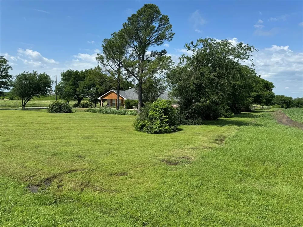 1273 Wall Street Road Gunter, TX 75058