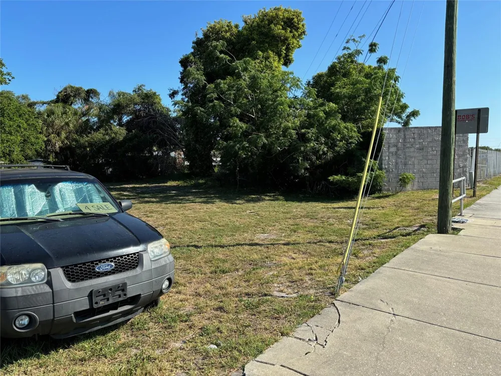 ALBERT PLACE Sarasota, FL 34231