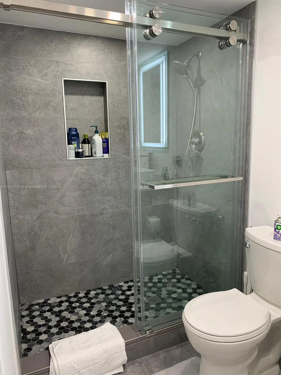 3300 NE 192nd St #1506 Aventura, FL 33180