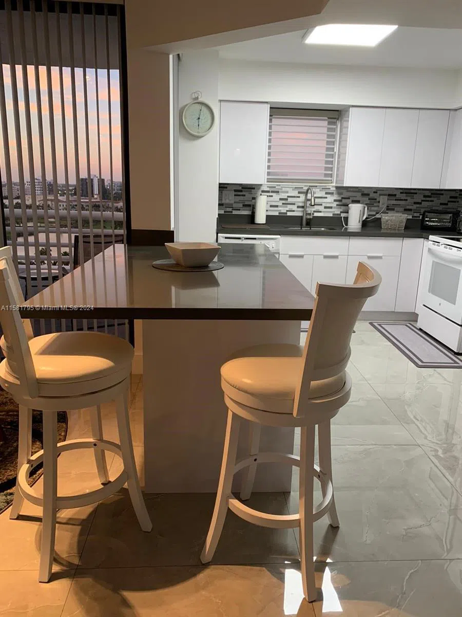3300 NE 192nd St #1506 Aventura, FL 33180