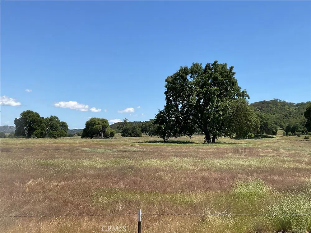 2 Interlake Road Bradley, CA 93426