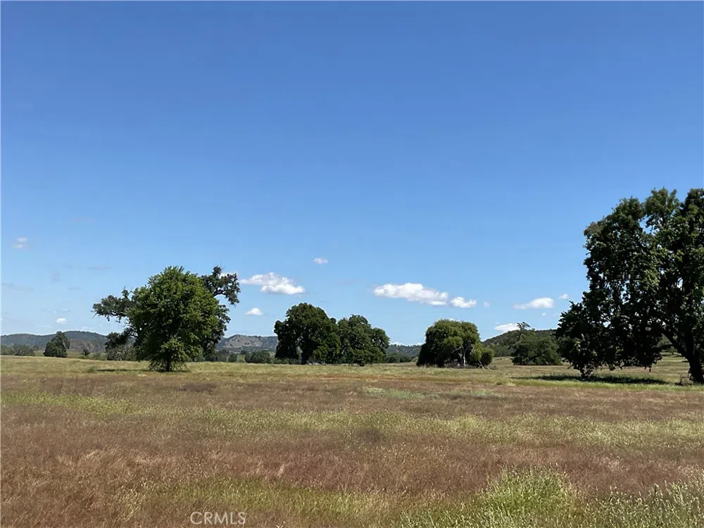 2 Interlake Road Bradley, CA 93426