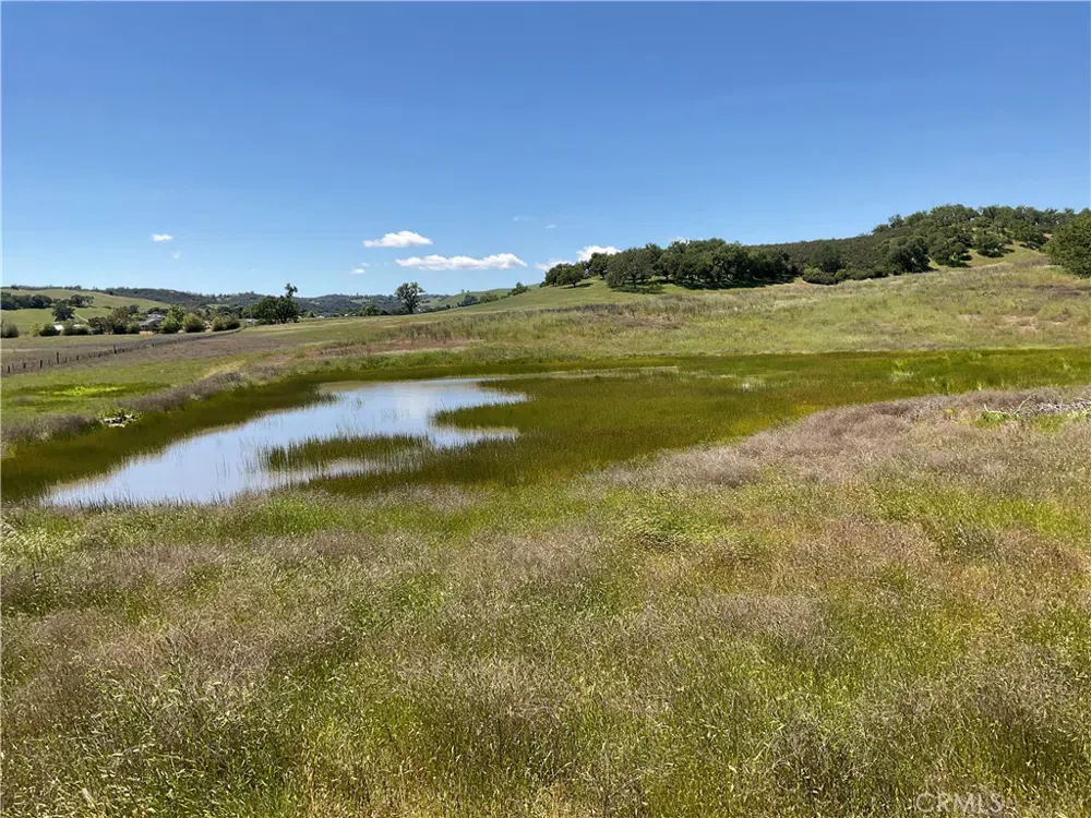 2 Interlake Road Bradley, CA 93426