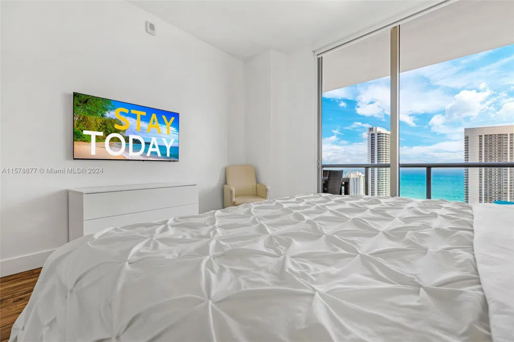 2600 E Hallandale Beach Blvd #T3302 Hallandale Beach, FL 33009