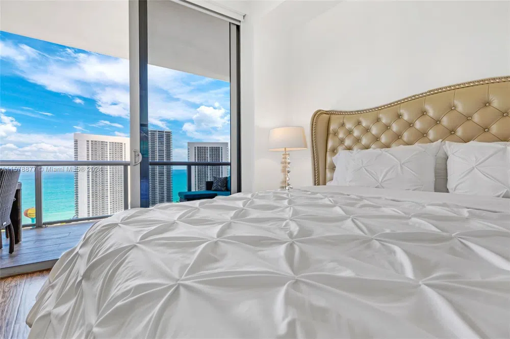 2600 E Hallandale Beach Blvd #T3302 Hallandale Beach, FL 33009