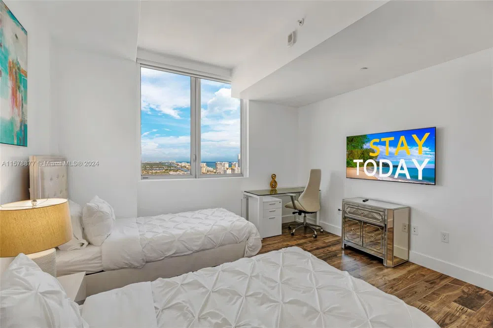 2600 E Hallandale Beach Blvd #T3302 Hallandale Beach, FL 33009