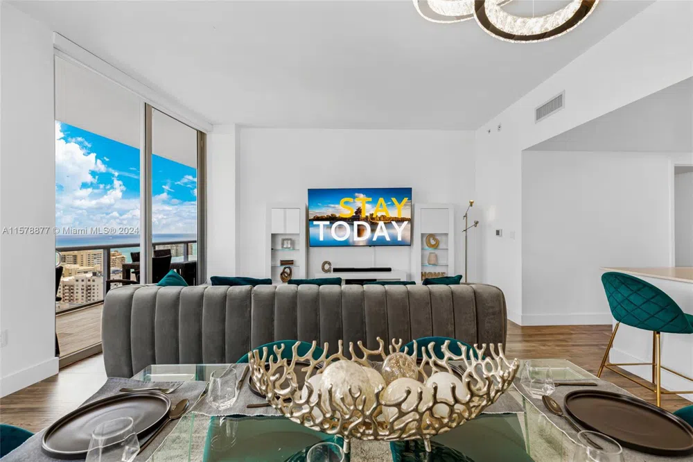2600 E Hallandale Beach Blvd #T3302 Hallandale Beach, FL 33009