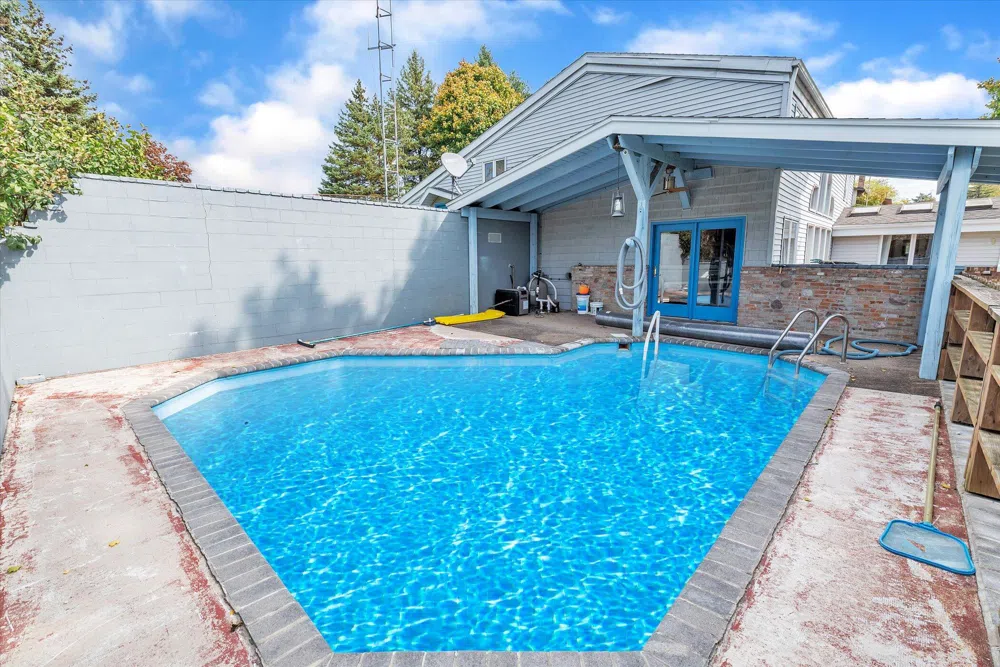 5751 Brooklyn Road Jackson, MI 49201