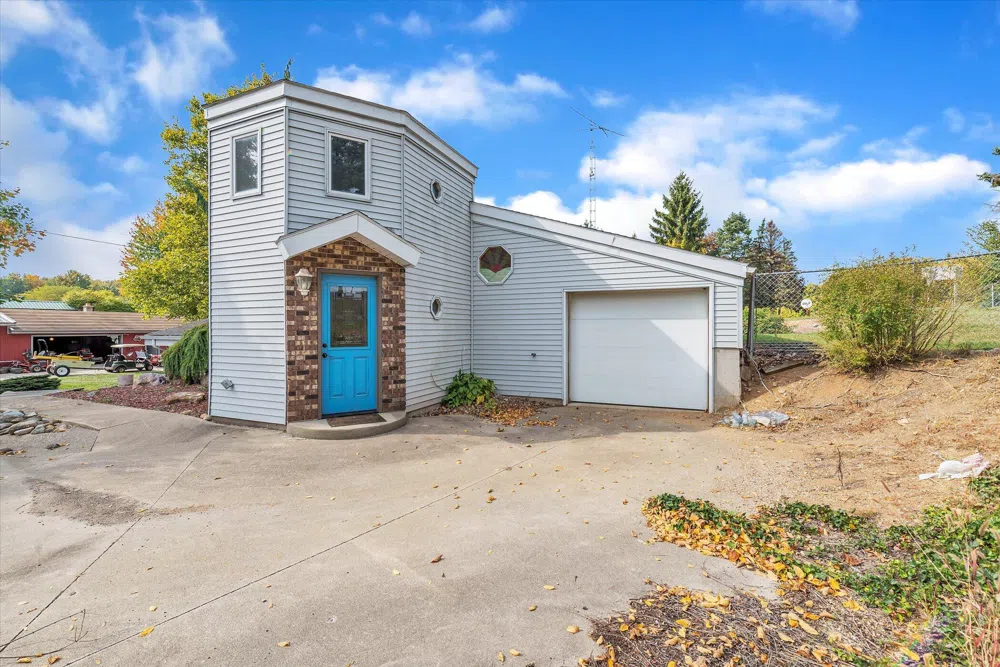 5751 Brooklyn Road Jackson, MI 49201