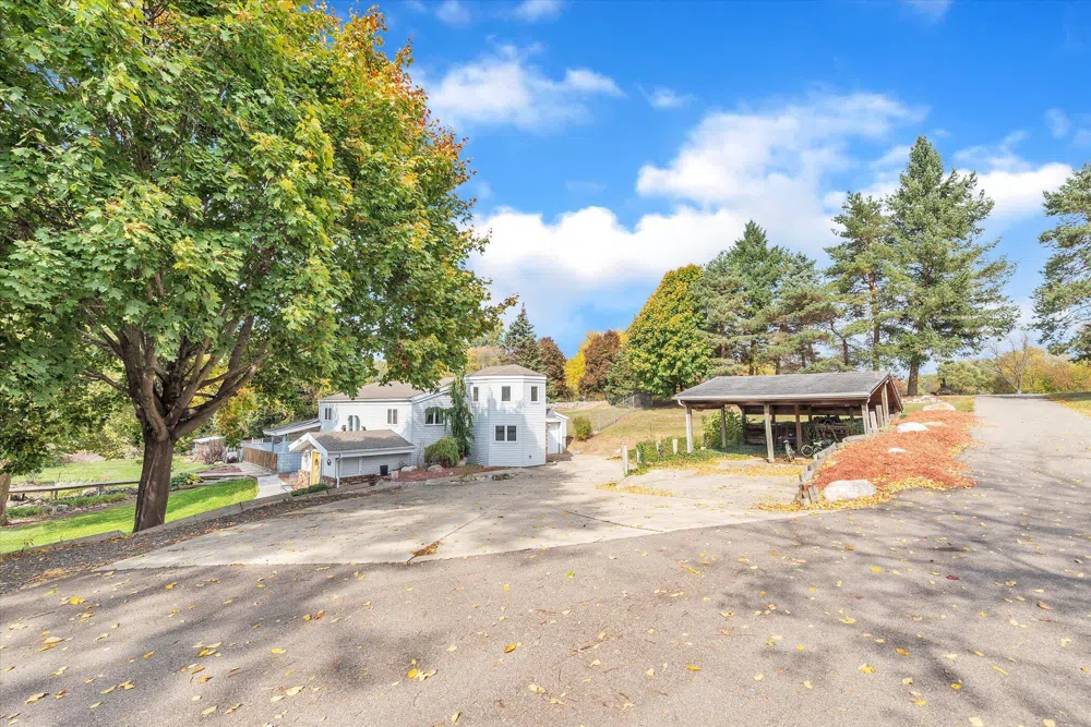 5751 Brooklyn Road Jackson, MI 49201