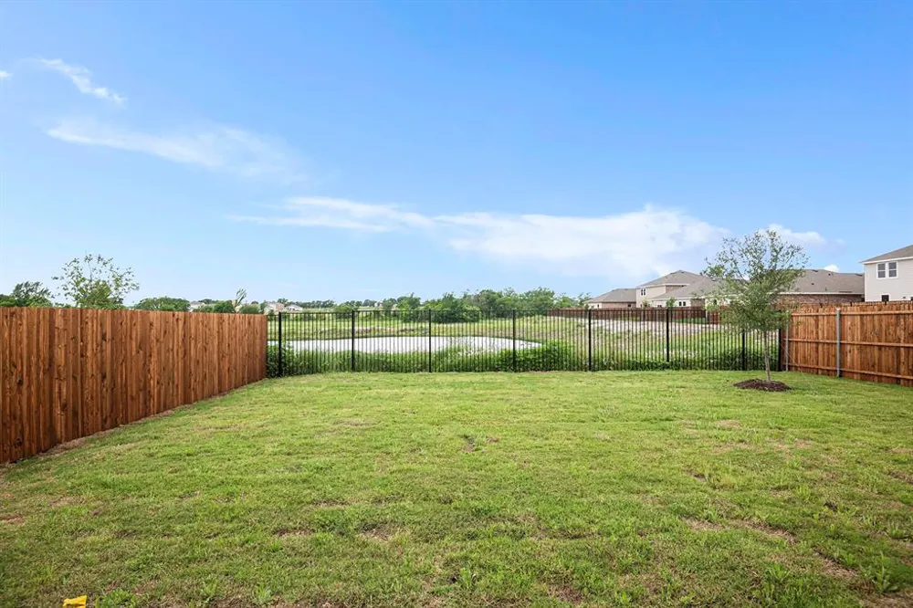 8245 Stovepipe Drive Fort Worth, TX 76179