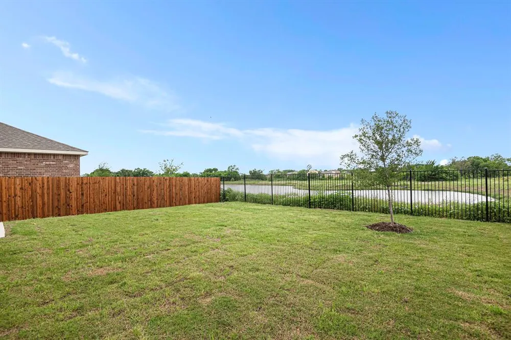 8245 Stovepipe Drive Fort Worth, TX 76179