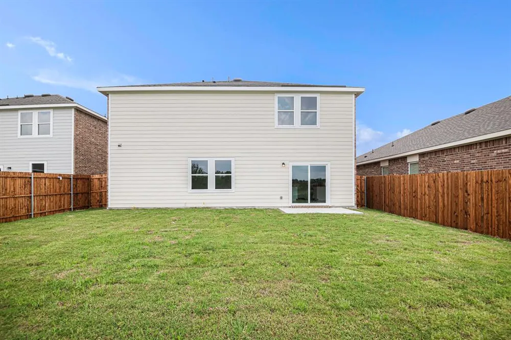 8245 Stovepipe Drive Fort Worth, TX 76179